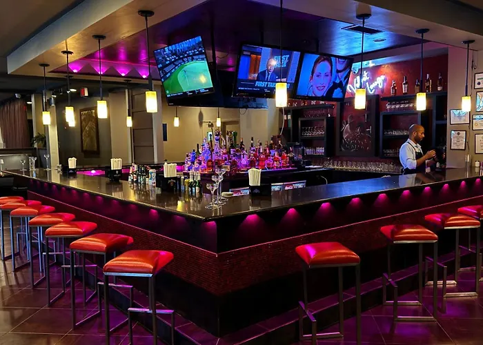 Hotel Wyndham Garden Chicago Northwest 4*