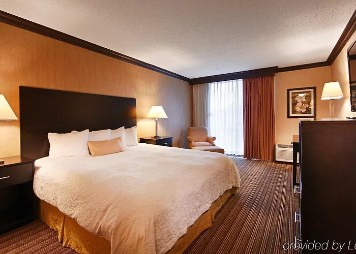 Wyndham Garden Chicago Northwest Hotel 4*