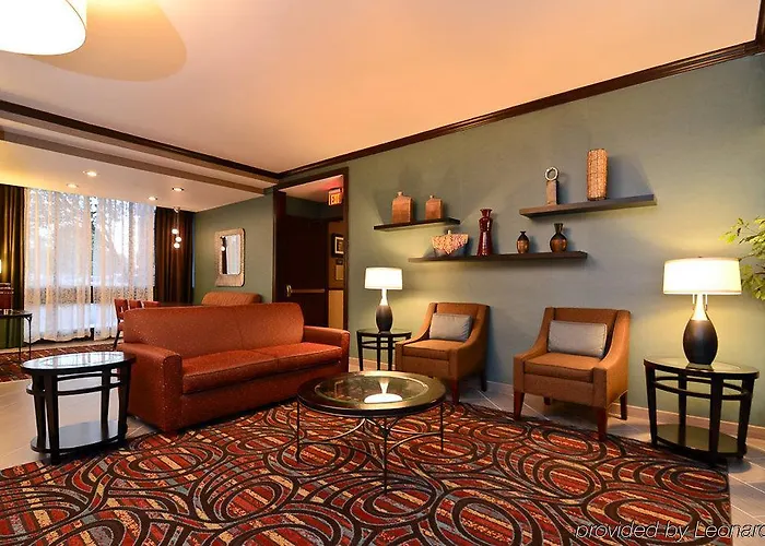 Hotel Wyndham Garden Chicago Northwest 4*
