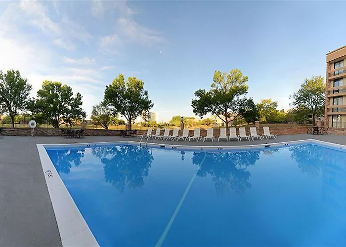 Wyndham Garden Chicago Northwest 4*